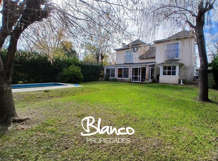 Casa · 190m² · 5 Ambientes · 1 Cochera