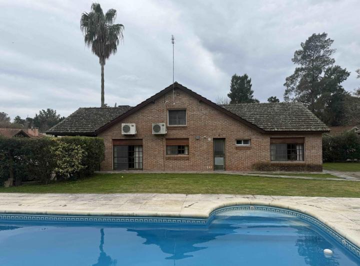 Casa · 175m² · 5 Ambientes · 5 Cocheras