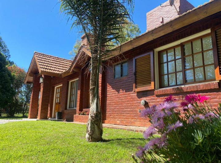 Casa · 169m² · 4 Ambientes · 1 Cochera