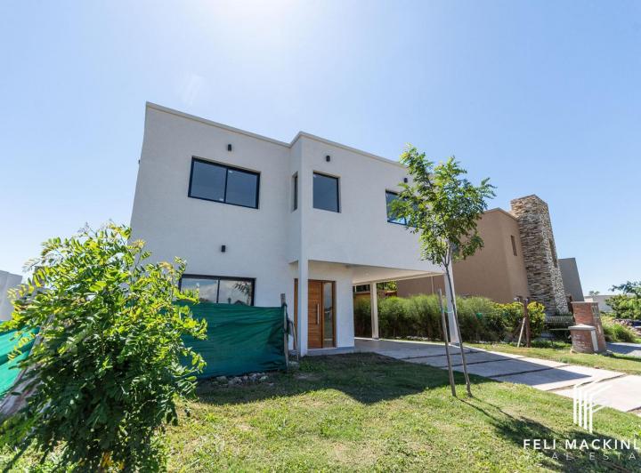 Casa · 221m² · 5 Ambientes