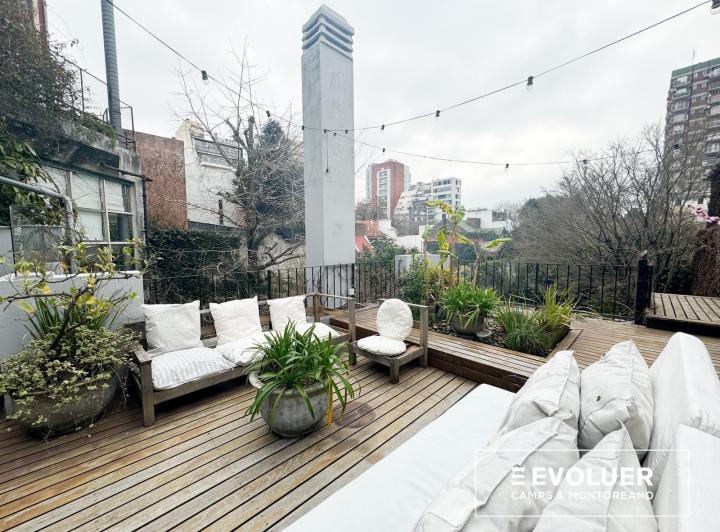 Casa · 320m² · 6 Ambientes · 1 Cochera