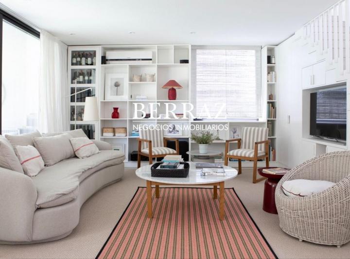 Casa · 222m² · 5 Ambientes · 2 Cocheras