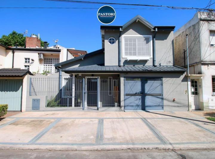 Casa · 136m² · 4 Ambientes · 1 Cochera