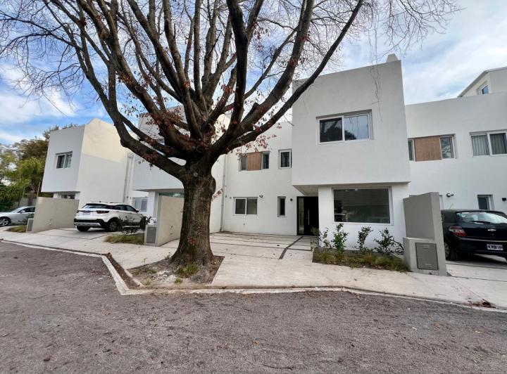 Casa · 156m² · 5 Ambientes