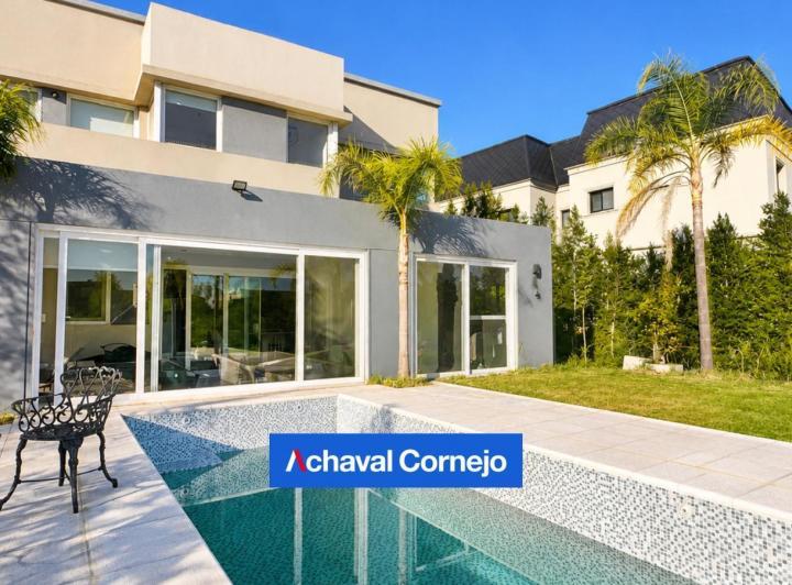 Casa · 186m² · 5 Ambientes · 2 Cocheras