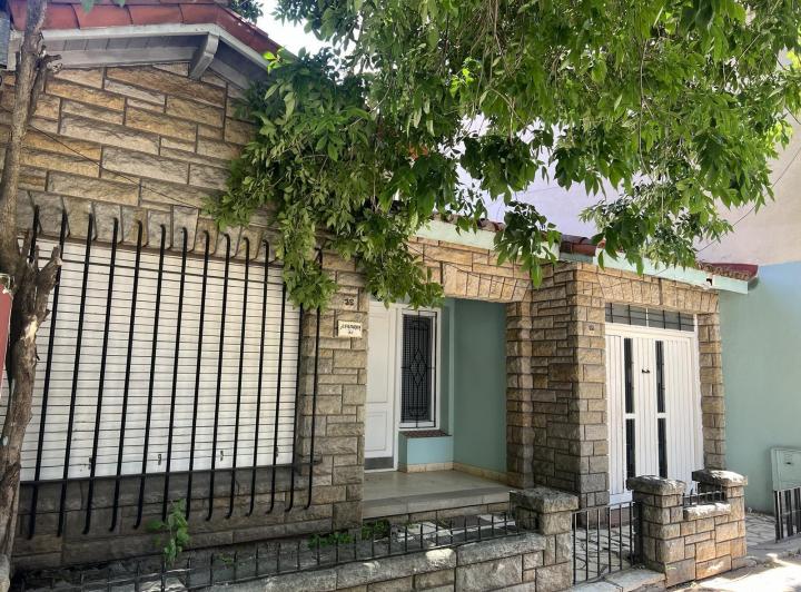 Casa · 333m² · 4 Ambientes · 1 Cochera