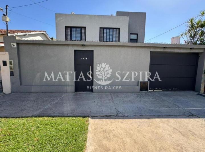 Casa · 296m² · 5 Ambientes · 3 Cocheras
