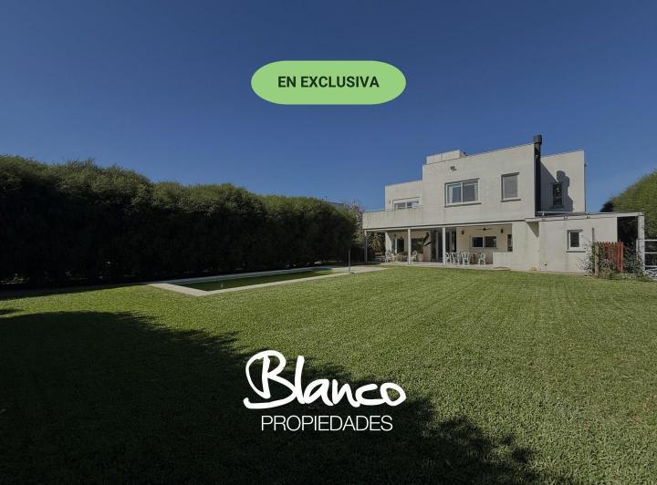 Casa · 213m² · 4 Ambientes · 2 Cocheras