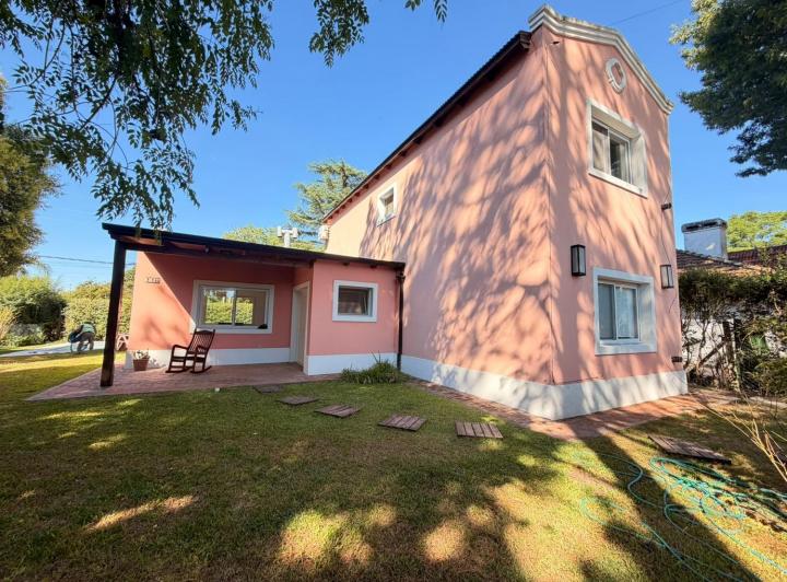 Casa · 134m² · 4 Ambientes · 1 Cochera