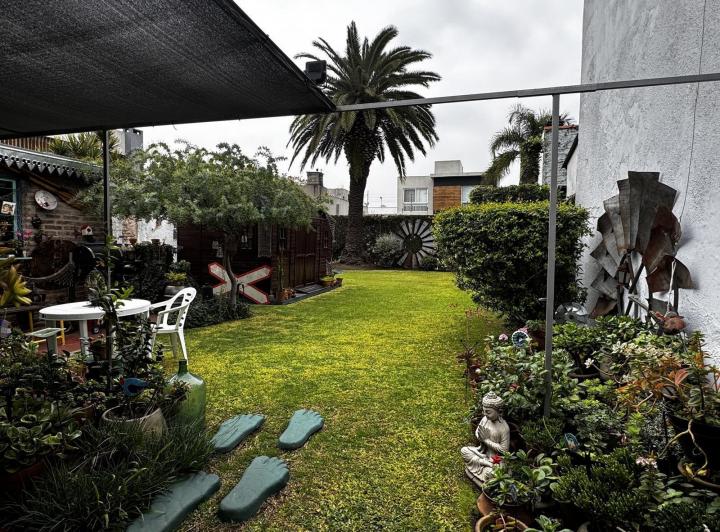 Casa · 140m² · 4 Ambientes · 1 Cochera