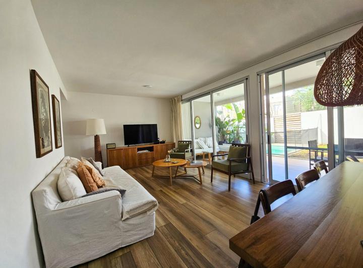 Casa · 170m² · 5 Ambientes · 2 Cocheras