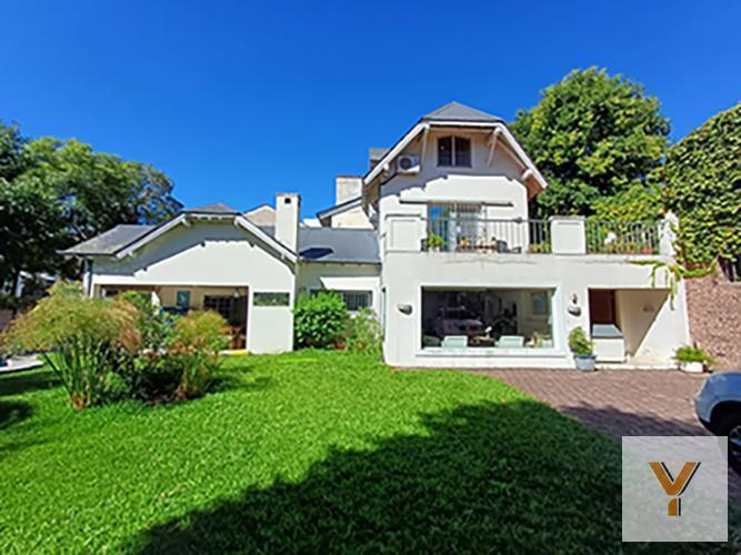 Casa · 280m² · 5 Ambientes