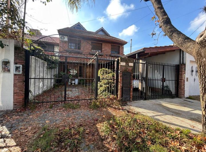 Casa · 164m² · 5 Ambientes · 1 Cochera