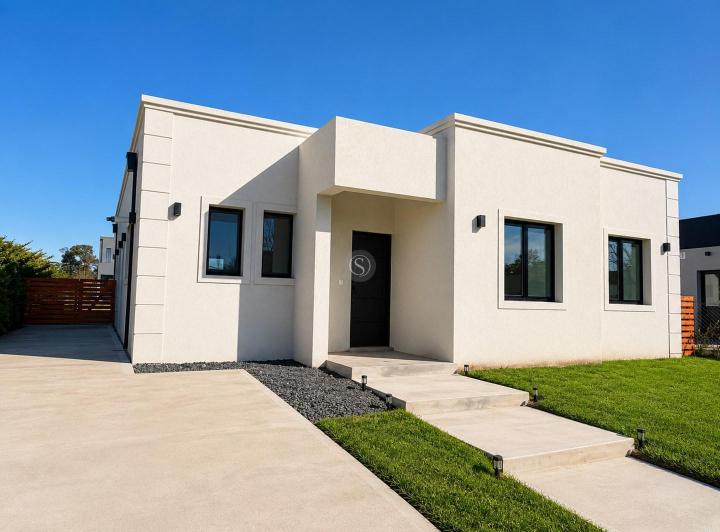Casa · 148m² · 4 Ambientes · 1 Cochera