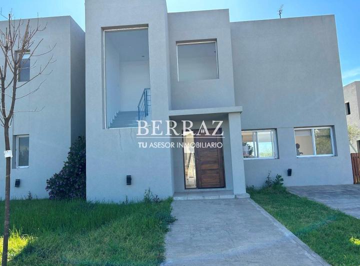 Casa · 170m² · 6 Ambientes · 2 Cocheras