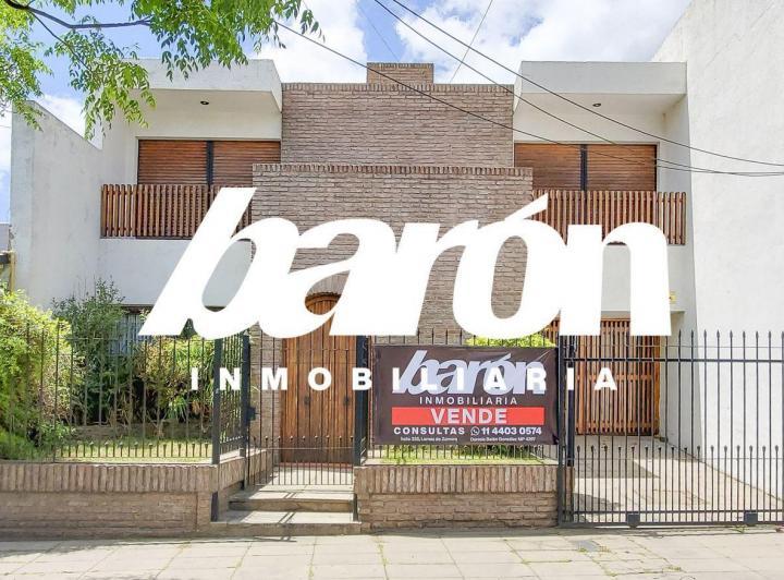 Casa · 310m² · 5 Ambientes