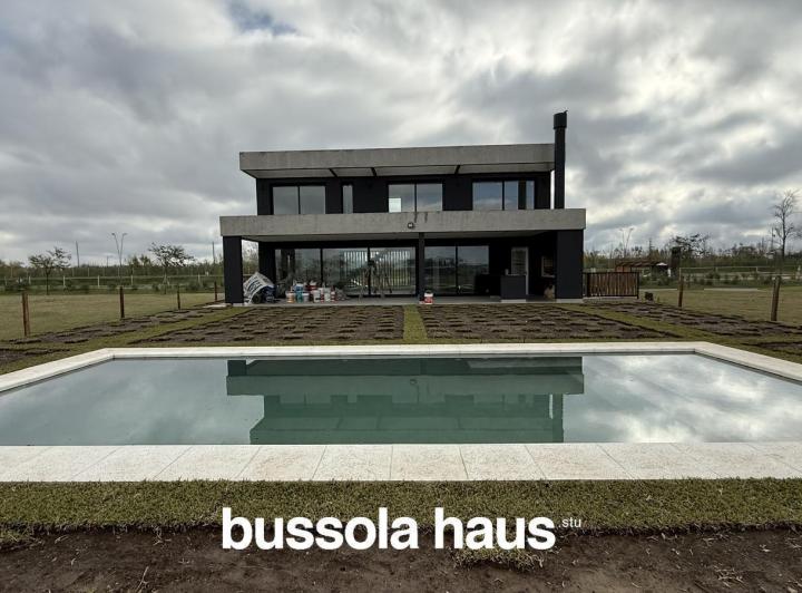 Casa · 191m² · 5 Ambientes · 5 Cocheras