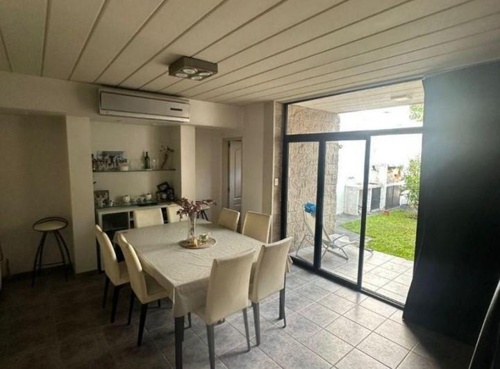 Casa · 150m² · 4 Ambientes · 1 Cochera