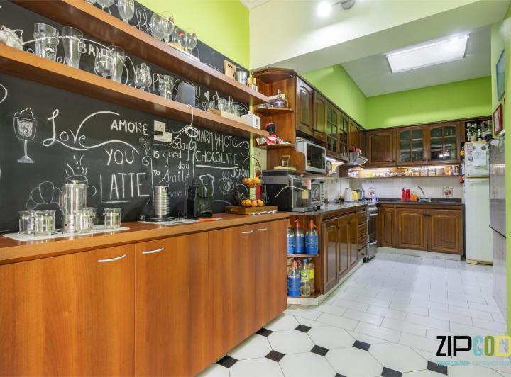 Casa · 161m² · 4 Ambientes · 3 Cocheras