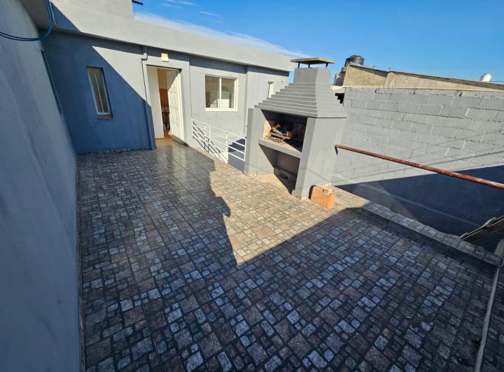 Casa · 180m² · 4 Ambientes · 1 Cochera