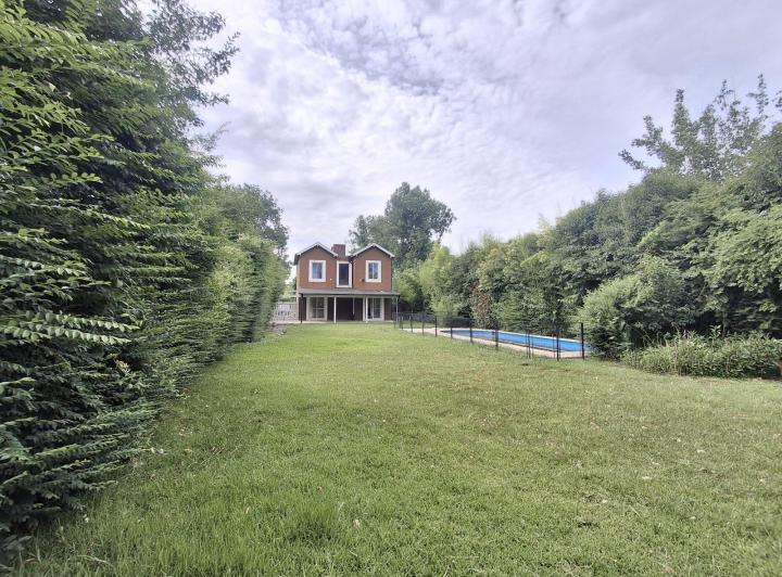 Casa · 125m² · 4 Ambientes · 1 Cochera