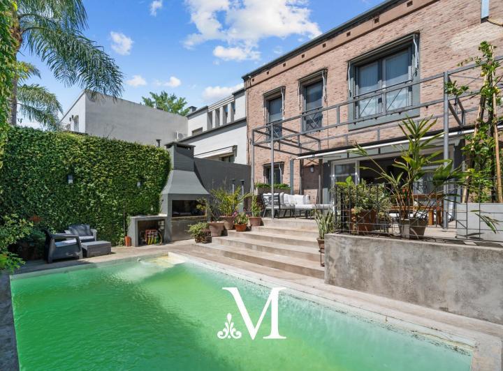 Casa · 425m² · 7 Ambientes · 2 Cocheras