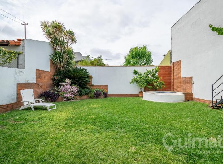 Casa · 190m² · 5 Ambientes · 1 Cochera