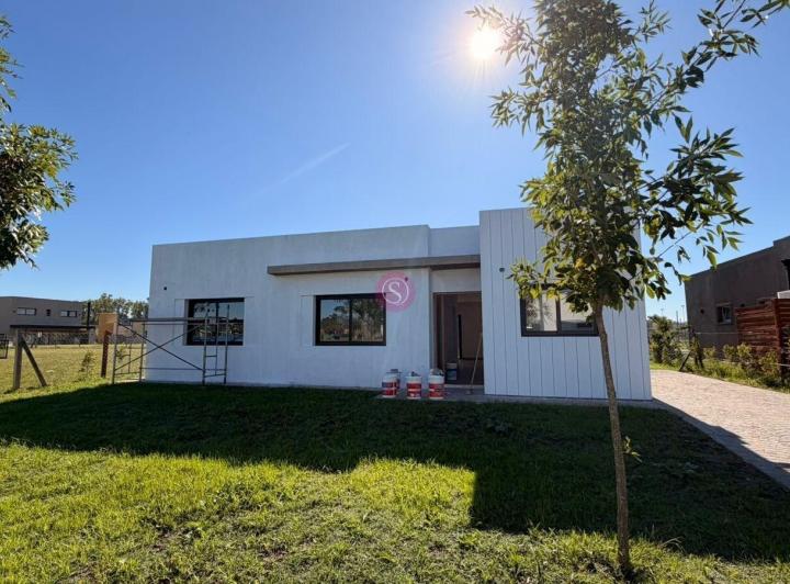 Casa · 144m² · 4 Ambientes · 1 Cochera