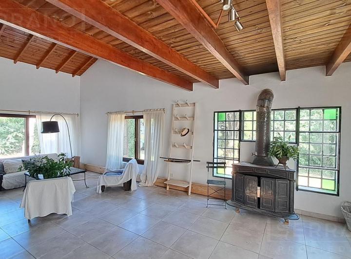 Casa · 205m² · 5 Ambientes · 2 Cocheras