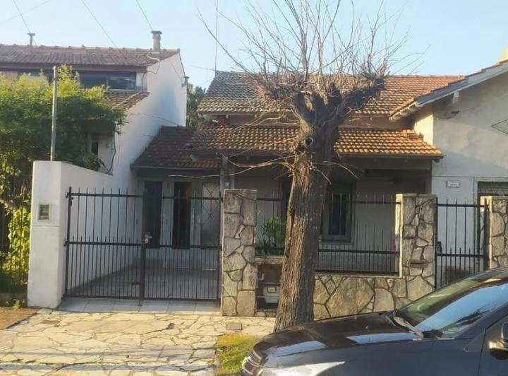 Casa · 245m² · 4 Ambientes · 3 Cocheras