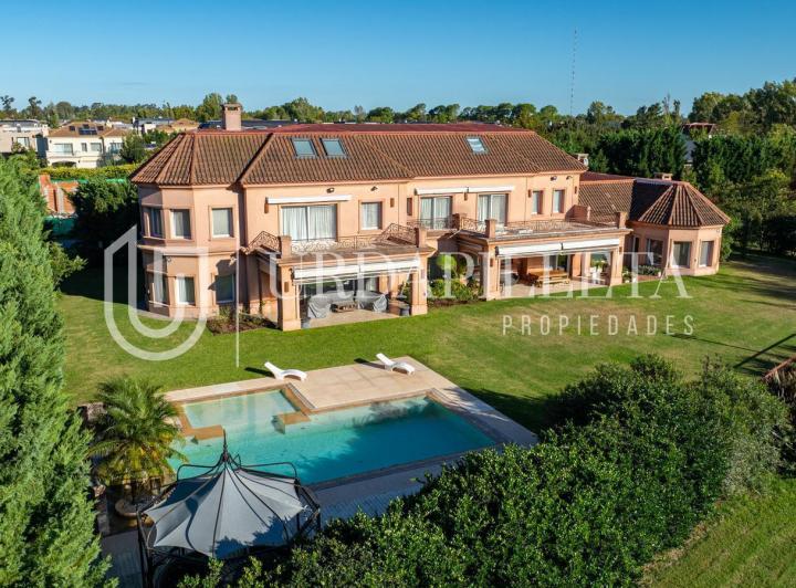 Casa · 824m² · 10 Ambientes