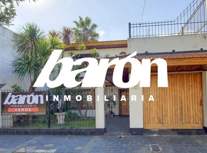 Casa · 266m² · 5 Ambientes · 2 Cocheras