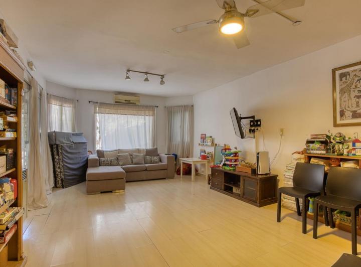 Casa · 188m² · 5 Ambientes · 2 Cocheras