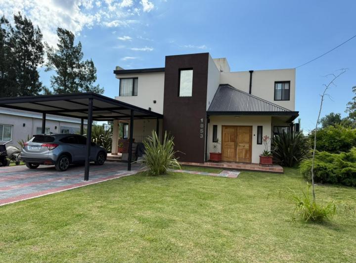 Casa · 180m² · 4 Ambientes