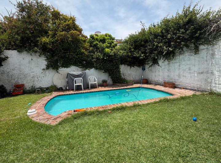 Casa · 257m² · 6 Ambientes · 1 Cochera