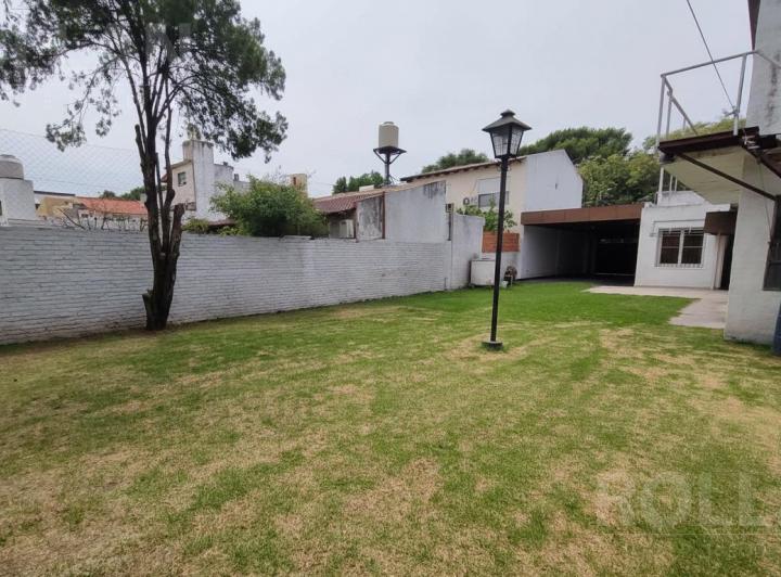Casa · 200m² · 6 Ambientes · 3 Cocheras