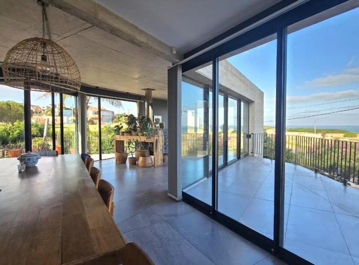 Casa · 840m² · 4 Ambientes