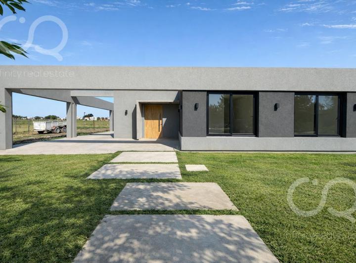 Casa · 175m² · 4 Ambientes · 2 Cocheras