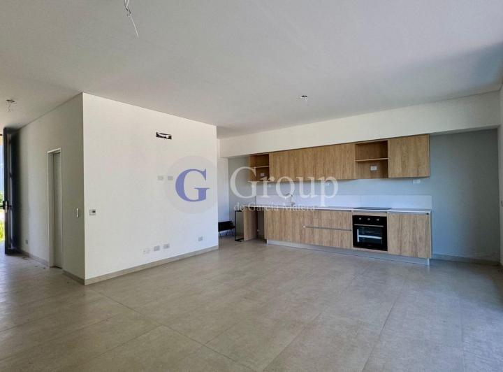 Casa · 142m² · 5 Ambientes · 2 Cocheras