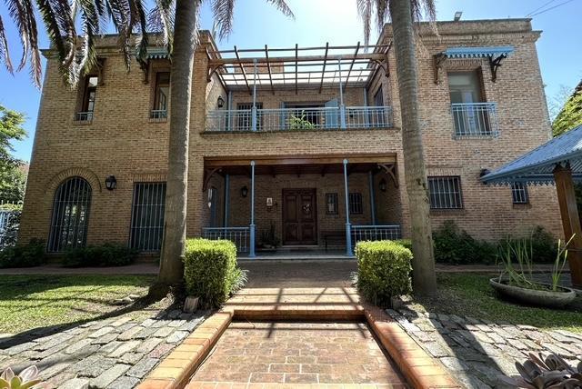 Casa · 409m² · 6 Ambientes