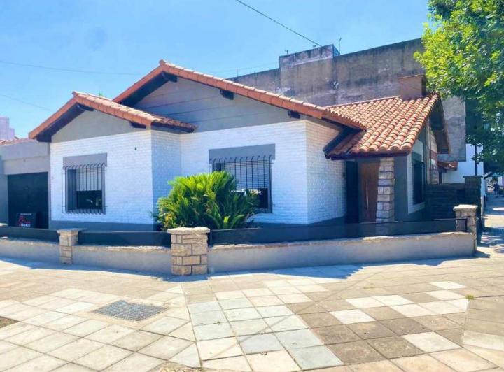 Casa · 115m² · 3 Ambientes · 1 Cochera