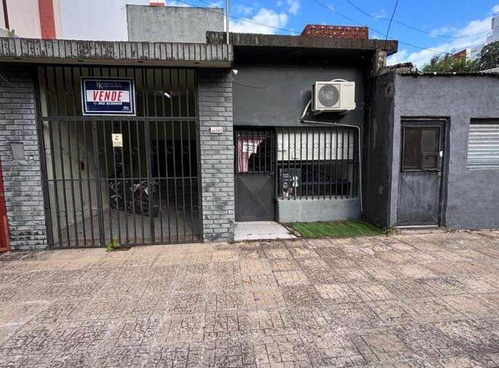 Casa · 225m² · 4 Dormitorios · 1 Cochera