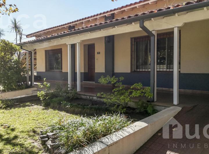 Casa · 270m² · 6 Ambientes · 3 Cocheras