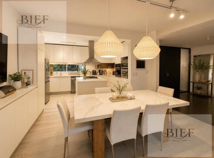 Casa · 500m² · 5 Ambientes · 2 Cocheras