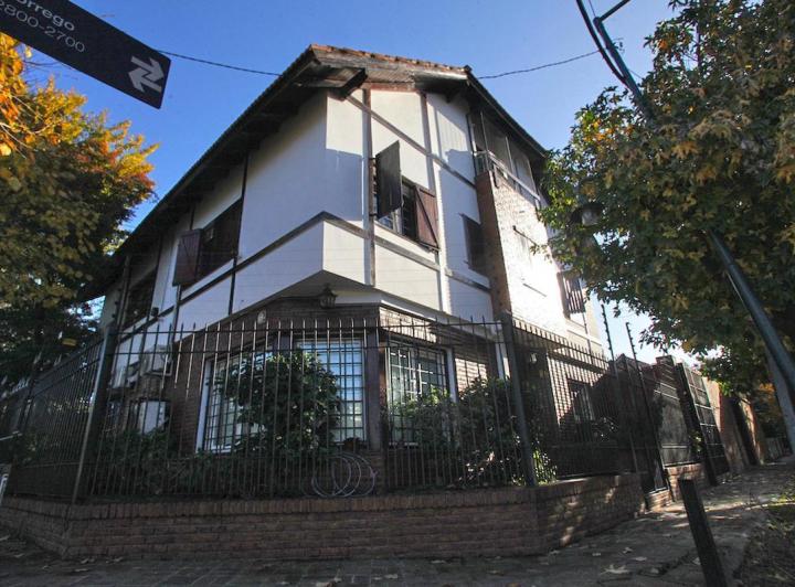 Casa · 121m² · 4 Ambientes · 1 Cochera