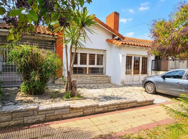 Casa · 131m² · 3 Ambientes · 2 Cocheras