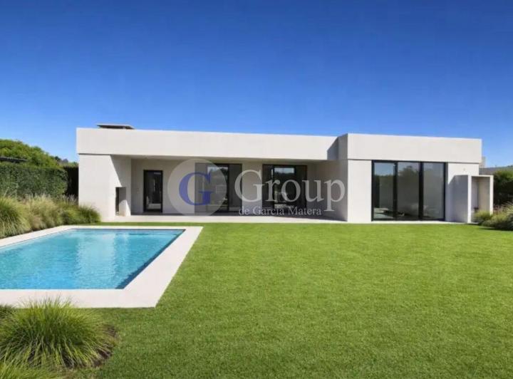 Casa · 188m² · 5 Ambientes · 1 Cochera