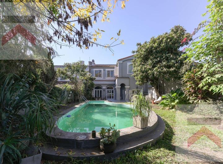 Casa · 342m² · 7 Ambientes