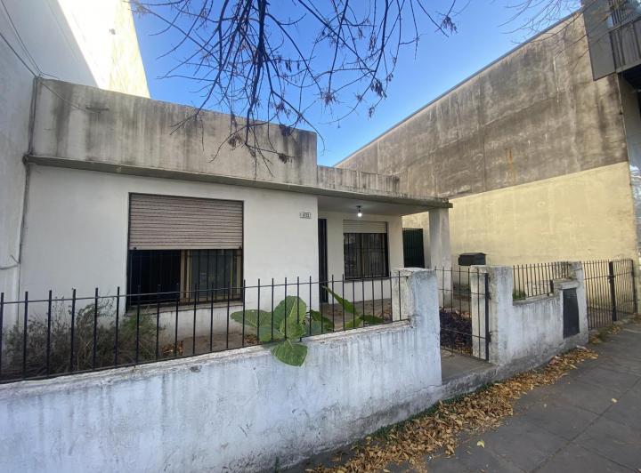 Casa · 80m² · 3 Ambientes · 1 Cochera
