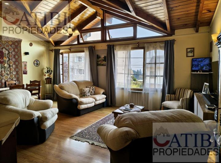 Casa · 397m² · 14 Ambientes · 2 Cocheras